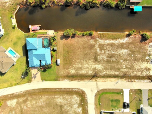 1939 NW 34th Pl, Cape Coral FL 33993 — #A11746556
