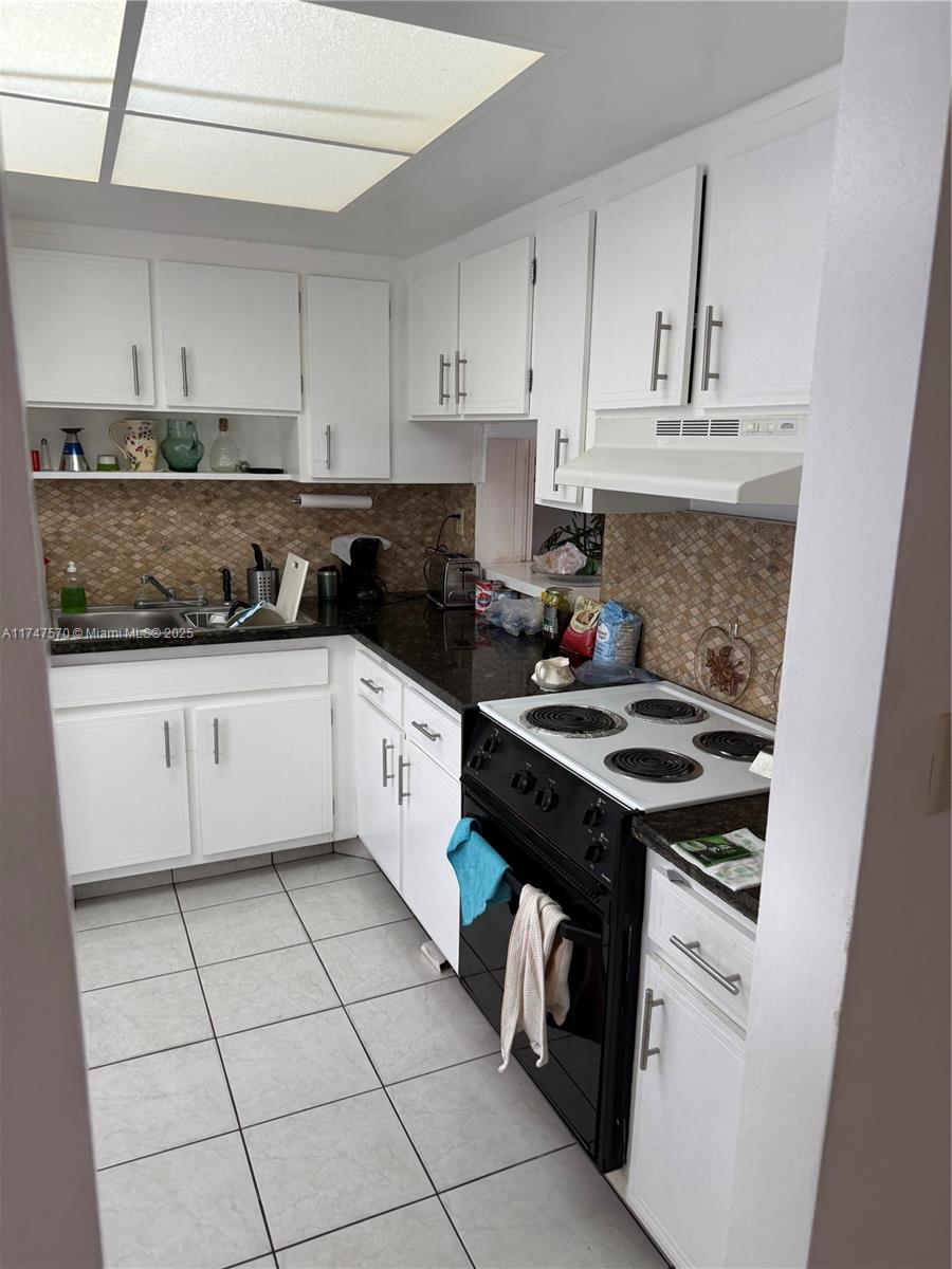 18555 NE 14th Ave # 618, Miami FL 33179 — #A11747570