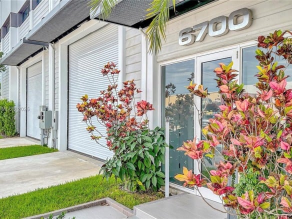 6700 NE 2nd Ct # 4, Miami FL 33138 — #A11749330