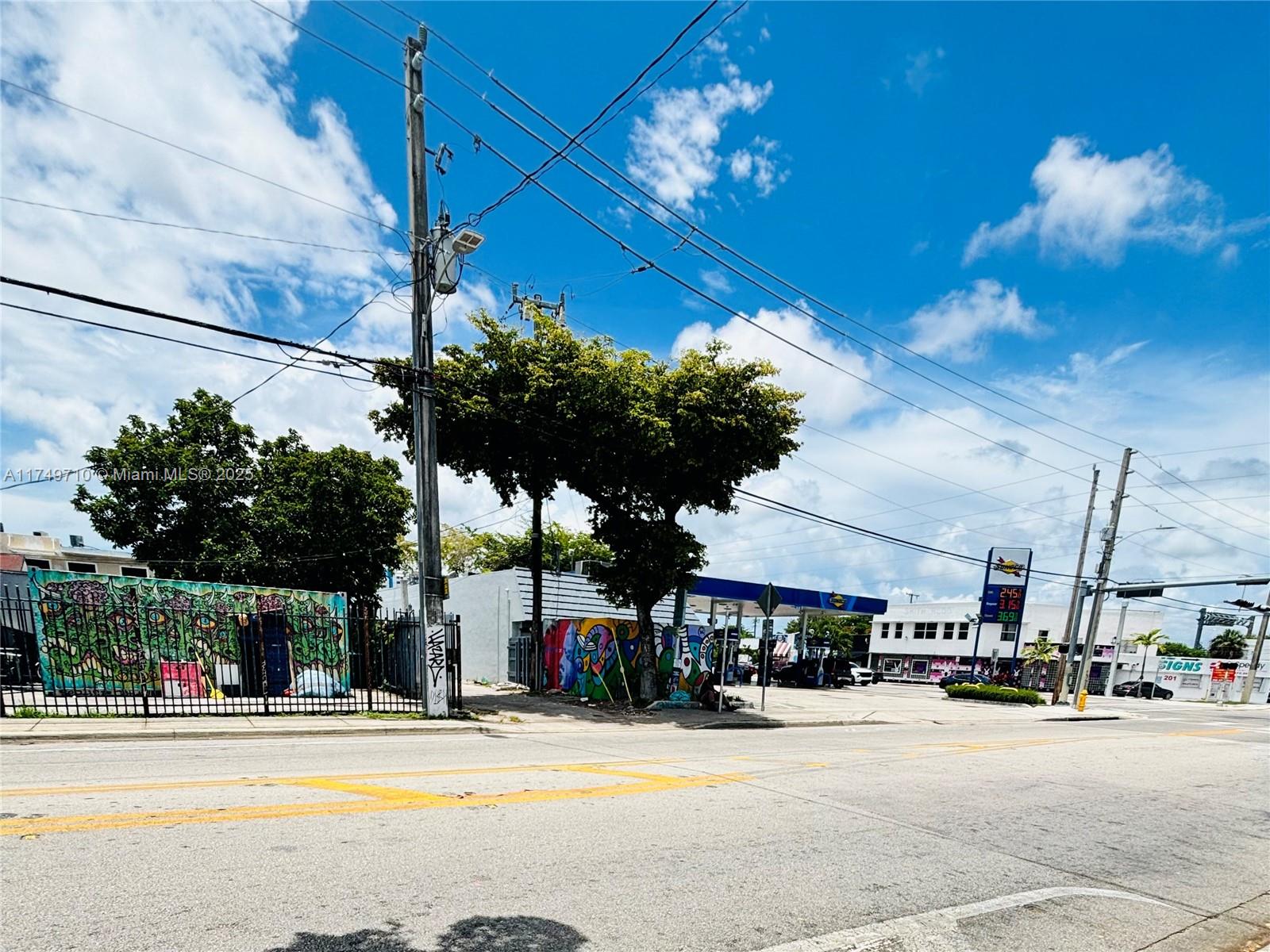 6dd28e9b-4335 203 NW 35th St, Miami FL 33127 — #A11749710