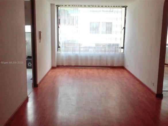 KR 7B 153A 15 # 204, FL — #A11750372