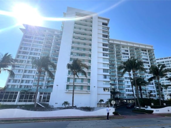 1000 West Ave # 908, Miami Beach FL 33139 — #A11754154