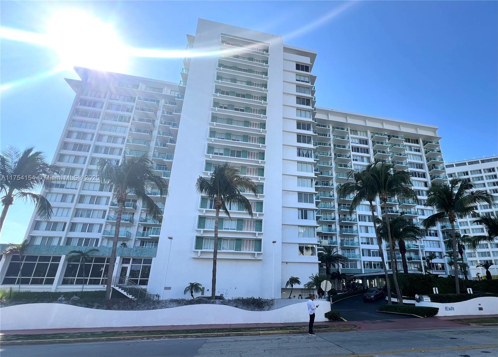 6dd28e9b-4391 1000 West Ave # 908, Miami Beach FL 33139 — #A11754154