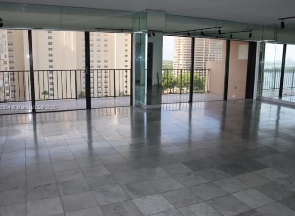 1800 NE 114th St # 1108, Miami FL 33181 — #A11755504