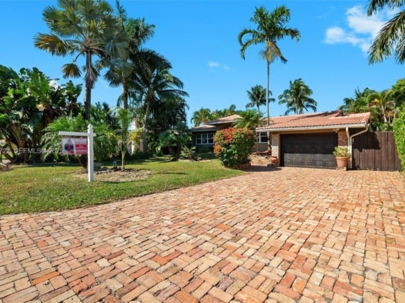 2725 NE 21st Ave, Fort Lauderdale FL 33306 — #A11757722