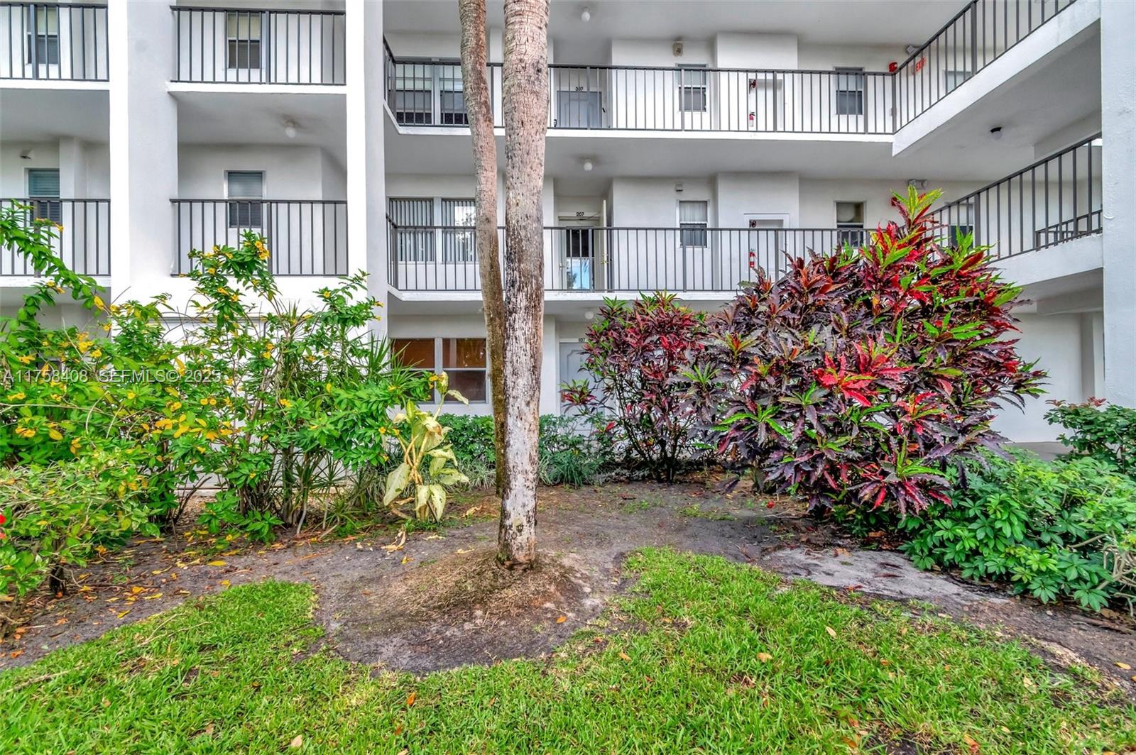 6dd28e9b-4462 3597 Birdie Dr # 107, Lake Worth FL 33467 — #A11758408