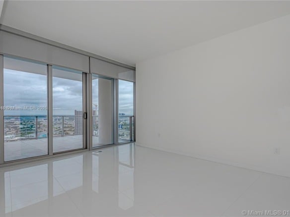 851 NE 1st Ave # 2600, Miami FL 33132 — #A11758518