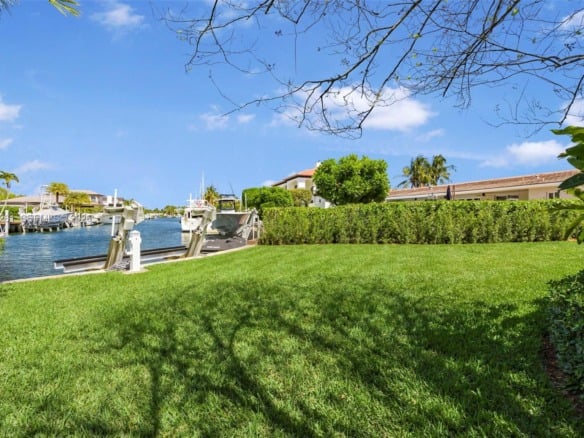1117 Bella Vista Ave, Coral Gables FL 33156 — #A11759261