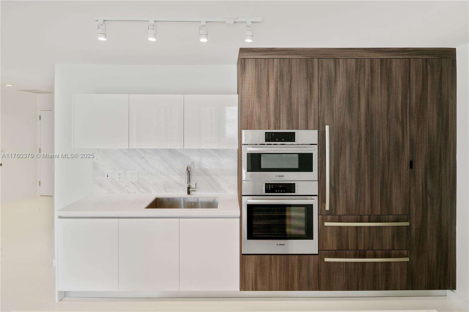 6dd28e9b-4498 851 NE 1st Ave # 4203, Miami FL 33132 — #A11760379