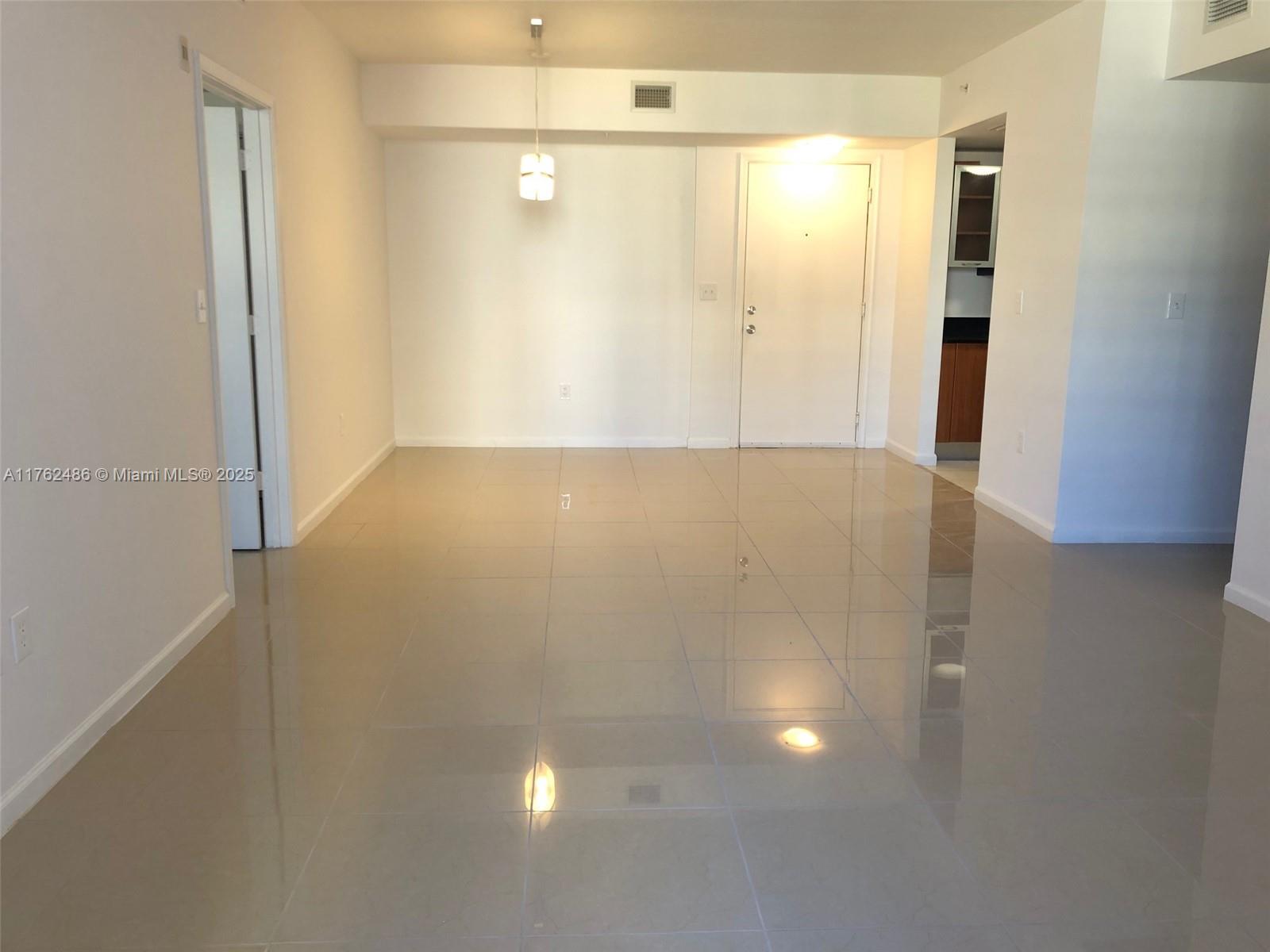 6dd28e9b-4527 2775 NE 187th St # 527, Aventura FL 33180 — #A11762486