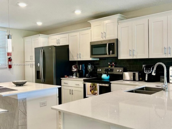3111 Paradox circle # 104, Kissimmee FL 34746 — #A11846785