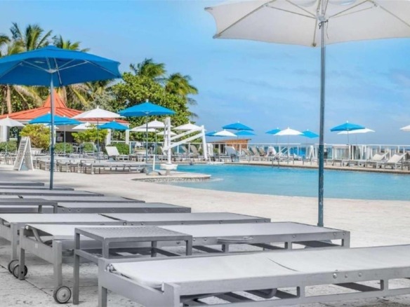 19201 Collins Ave # 1022, Sunny Isles Beach FL 33160 — #A11765182