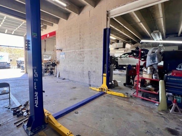 Body Shop Business For Sale, Hialeah FL 33014 — #A11767267