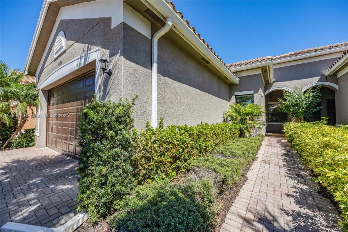 6dd28e9b-4620 13458 Sumter Lane, Naples FL 34109 — #A11768419