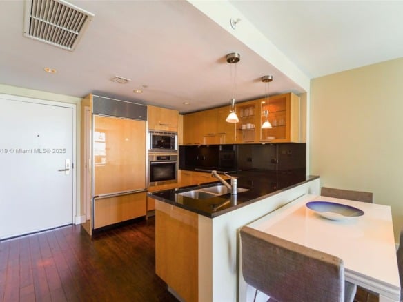 6801 Collins Ave, Miami Beach FL 33141 — #A11770319