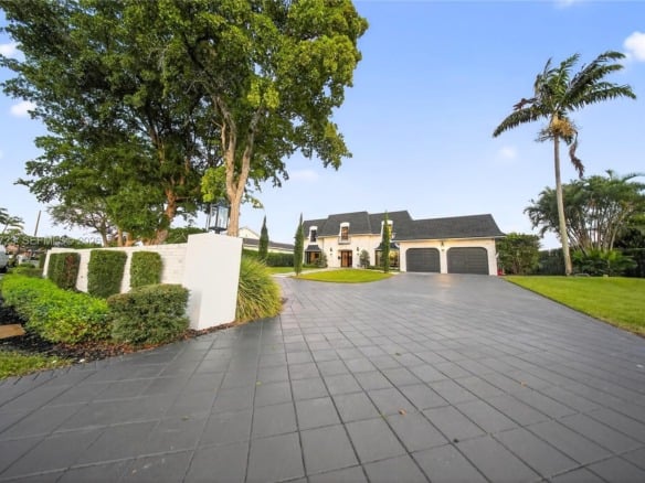 4312 NE 22nd Ave, Fort Lauderdale FL 33308 — #A11770723