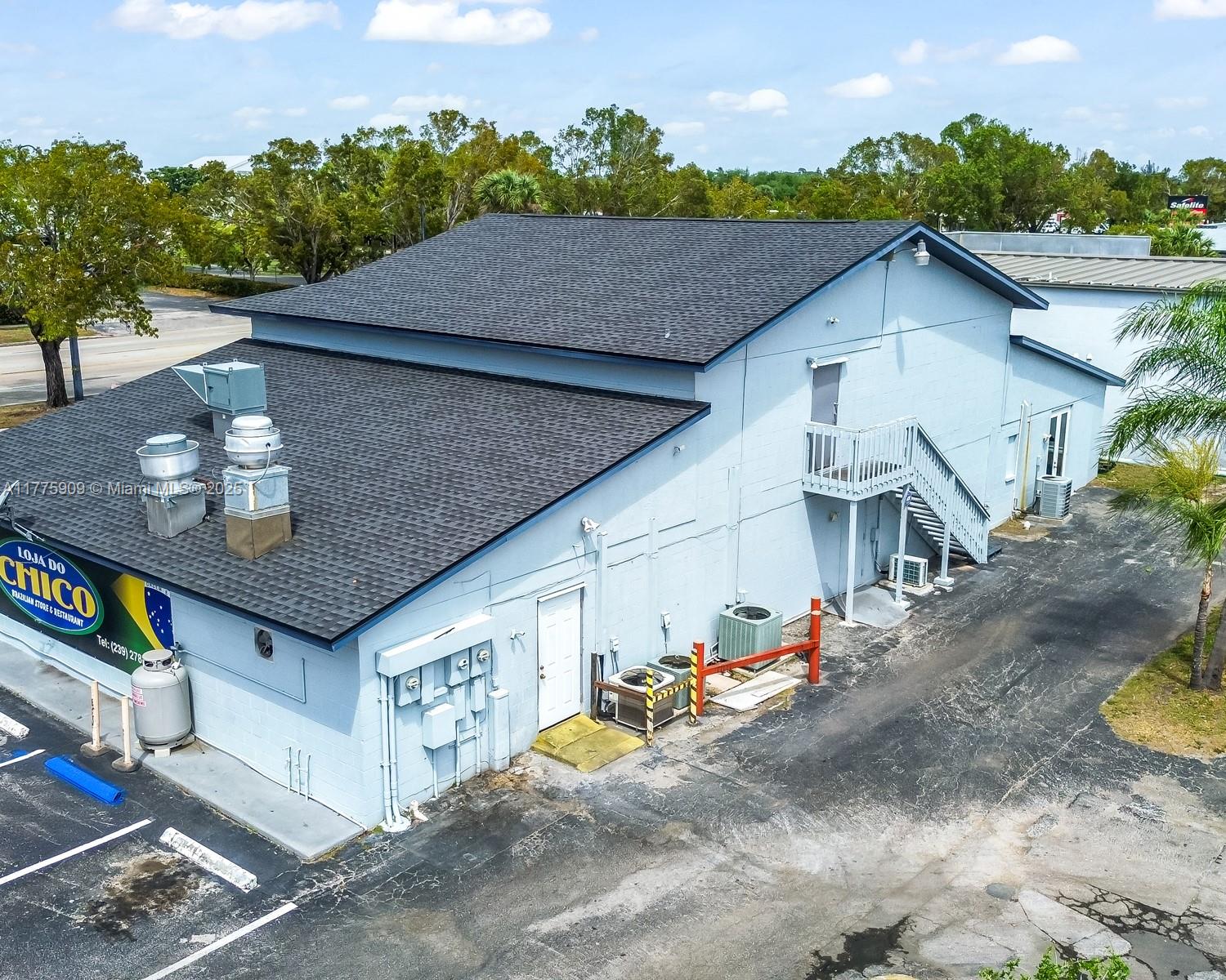 DCIM101MEDIADJI_0173.JPG 3775 Fowler ST, Fort Myers FL 33901 — #A11775909