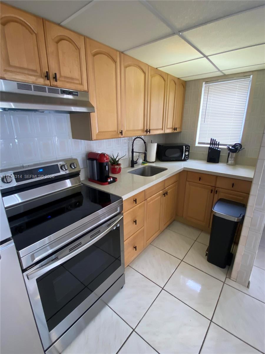 3210 Canal Dr # 8, Pompano Beach FL 33062 — #A11776314