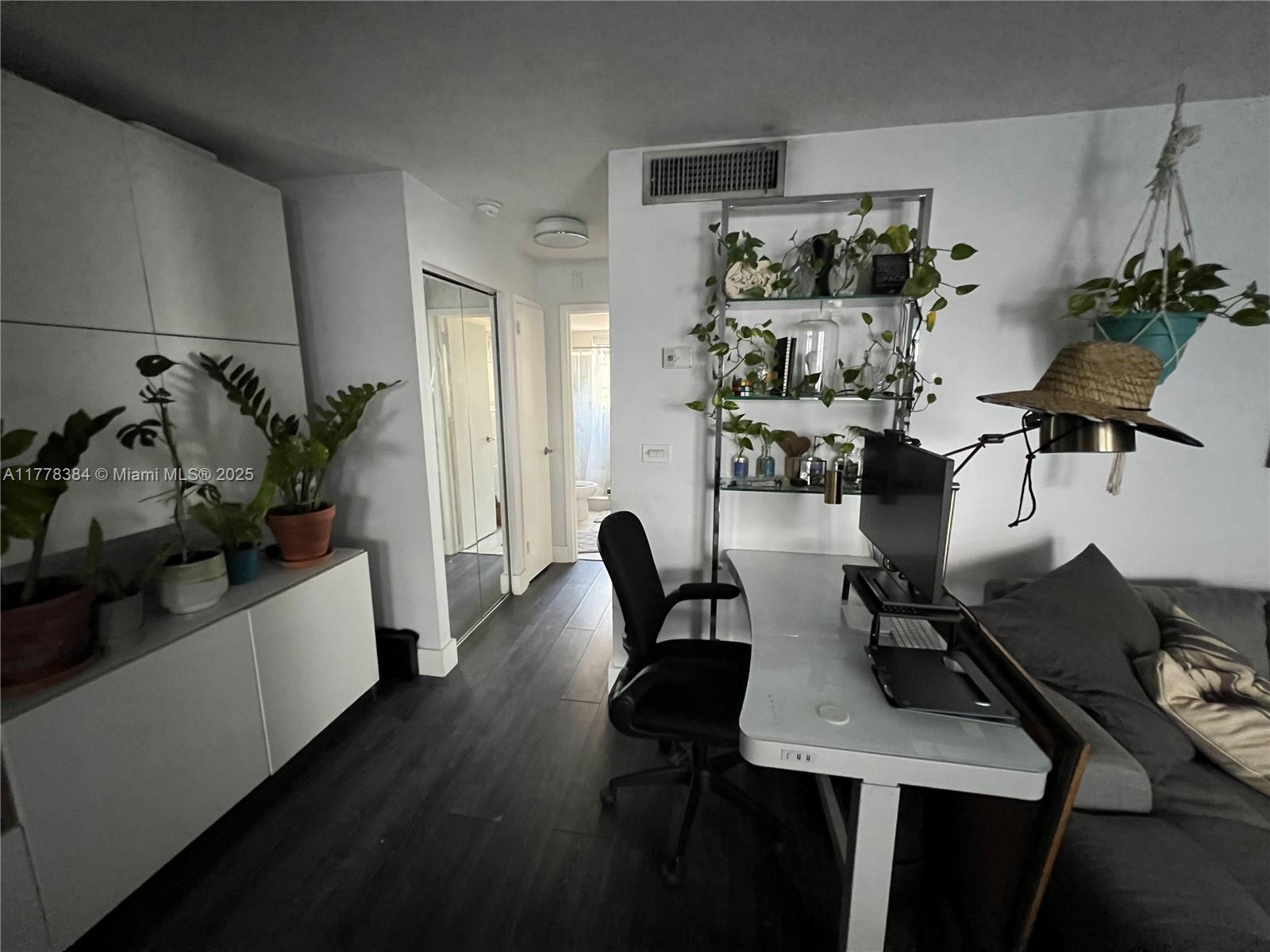 6dd28e9b-4783 221 Meridian Ave # 206, Miami Beach FL 33139 — #A11778384