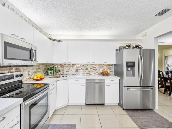 4101 E Coral Tree Cir # 313, Coconut Creek FL 33073 — #A11778505