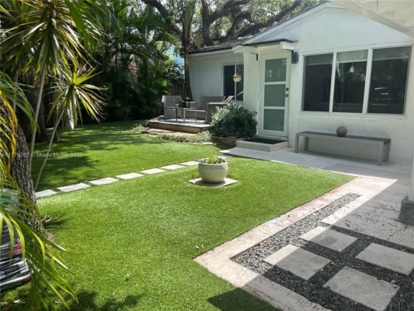 701 SW 9th Ave, Fort Lauderdale FL 33315 — #A11778762