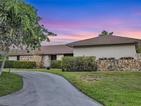 7801 SW 170th St, Palmetto Bay FL 33157 — #A11779111
