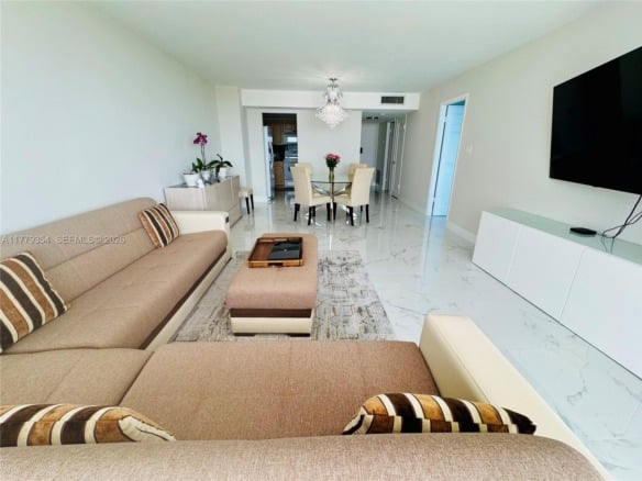 18071 Biscayne Blvd # 1503, Aventura FL 33160 — #A11779354