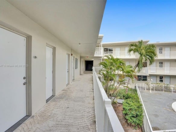 1895 Venice Park Dr # 16B, North Miami FL 33181 — #A11780647