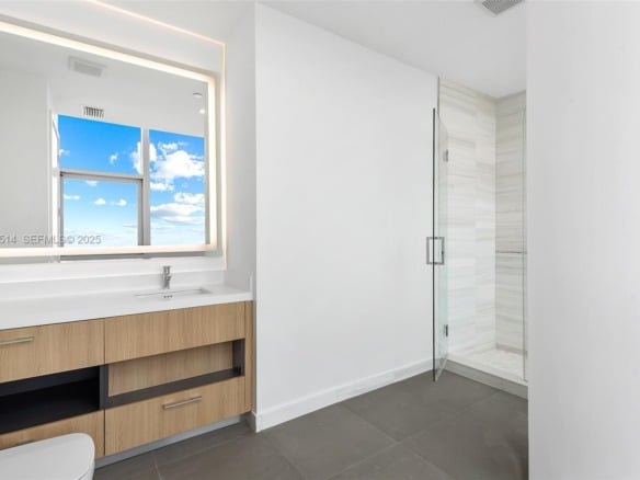 851 NE 1st Ave # 5500, Miami FL 33132 — #A11782514