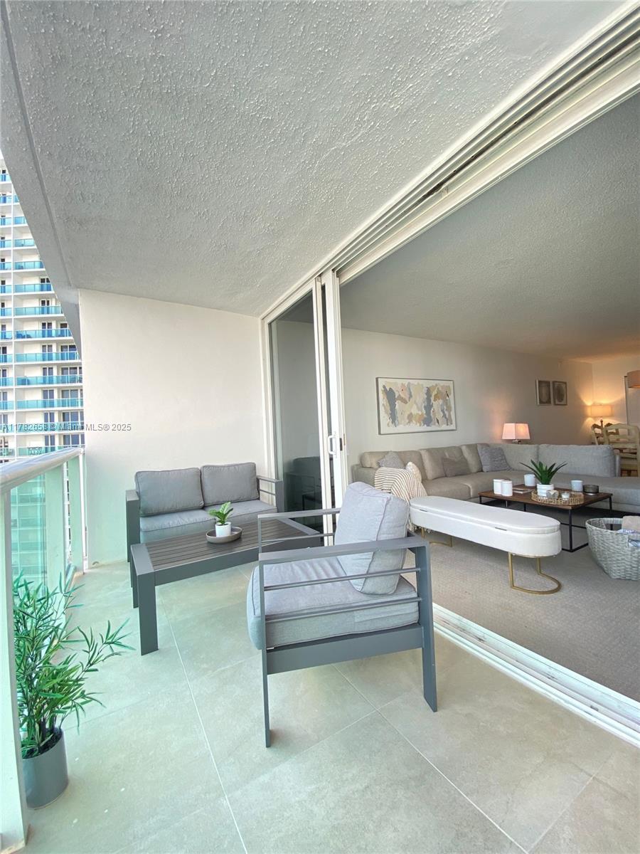 x 100 Bayview Dr # 906, Sunny Isles Beach FL 33160 — #A11782658