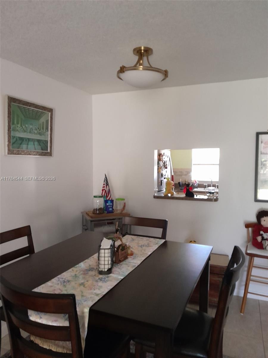 6dd28e9b-4884 9350 Sunrise Lakes Blvd # 109, Sunrise FL 33322 — #A11784544