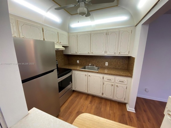 381 Fanshaw J # 381, Boca Raton FL 33434 — #A11785977