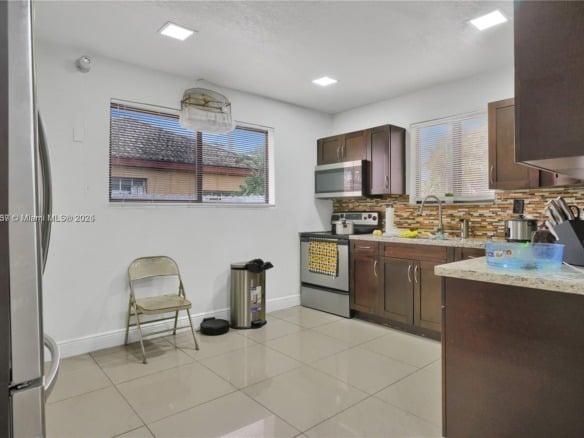 7225 SW 21st St, Miami FL 33155 — #A11786837
