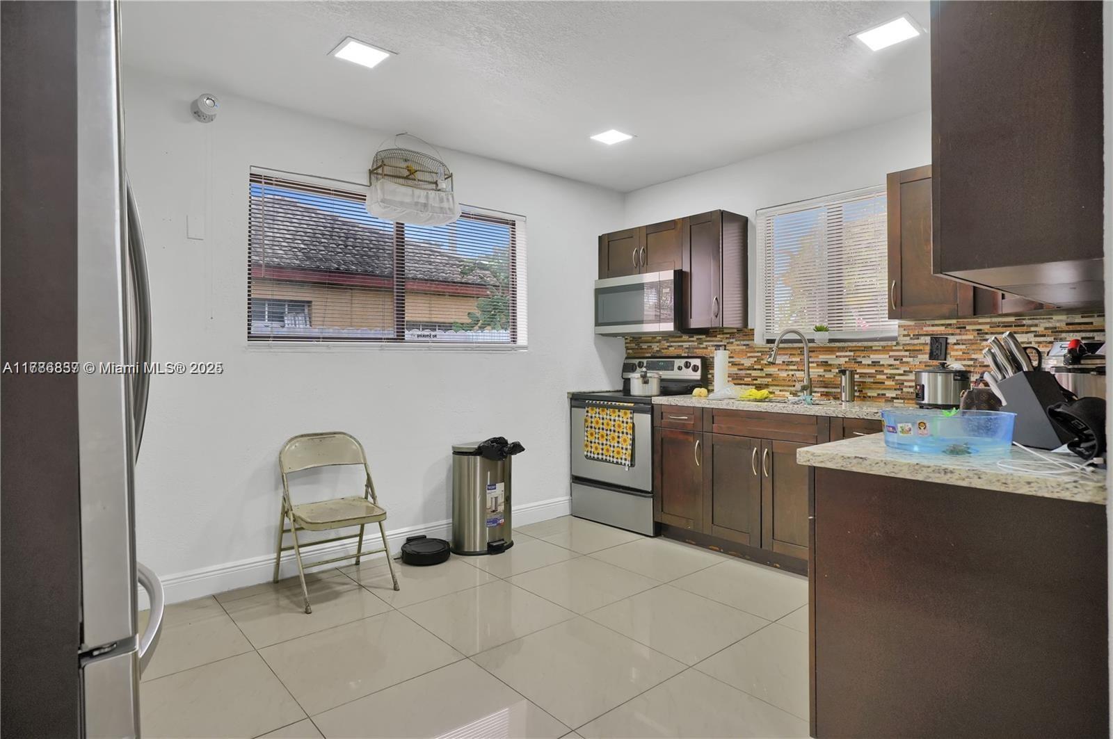 6dd28e9b-4927 7225 SW 21st St, Miami FL 33155 — #A11786837