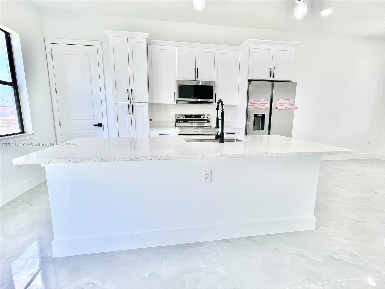 2819 18TH ST SW, Lehigh Acres FL 33976 — #A11787473