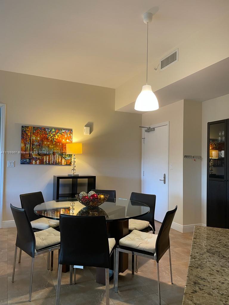 6dd28e9b-4966 20000 E Country Club Dr # 405, Aventura FL 33180 — #A11789367