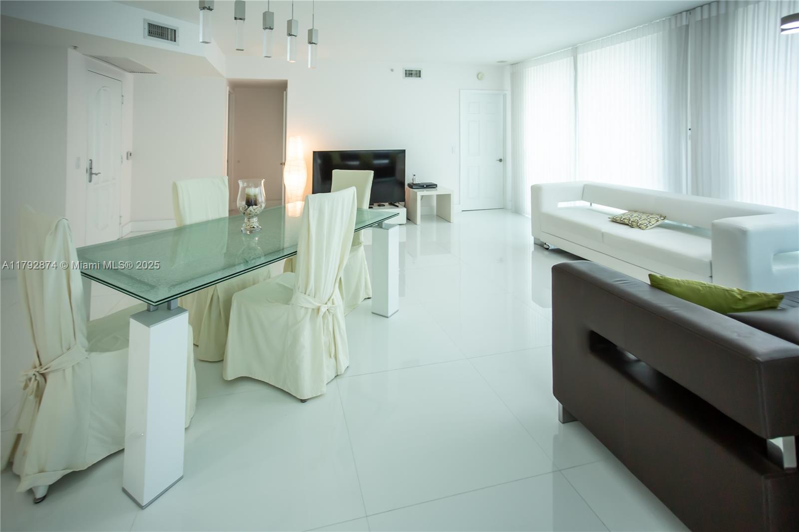 6dd28e9b-5025 3370 Hidden Bay Dr # 3109, Aventura FL 33180 — #A11792874