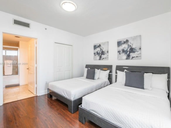 170 SE 14th St # 1905, Miami FL 33131 — #A11794907