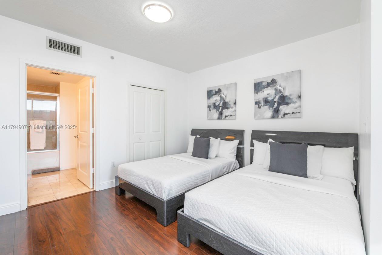 6dd28e9b-5061 170 SE 14th St # 1905, Miami FL 33131 — #A11794907