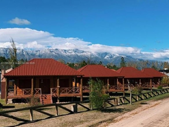 205 LOS JILGUEROS, Nono, CORDOBA, ARGENTINA, VT 05887 — #A11796731