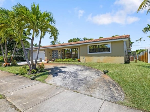 20375 NE 22nd Pl, Miami FL 33180 — #A11797566
