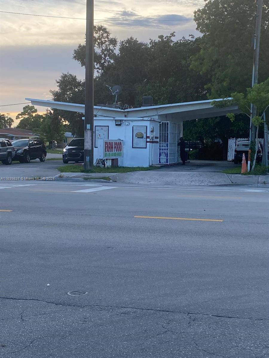 6dd28e9b-512 891 SW 27th Ave, Fort Lauderdale FL 33312 — #A11639837