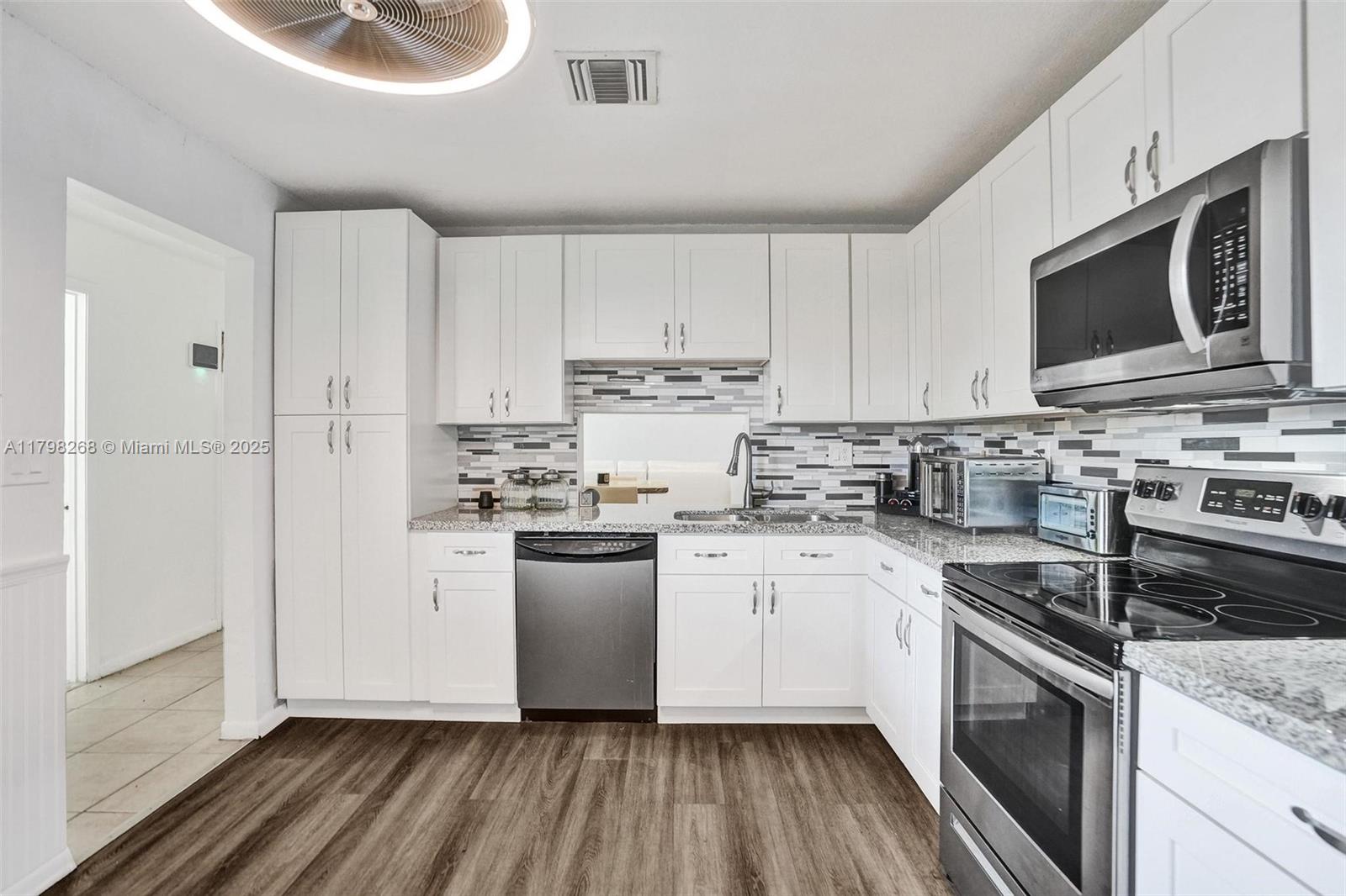 6dd28e9b-5135 1233 Hampton Blvd, North Lauderdale FL 33068 — #A11798268