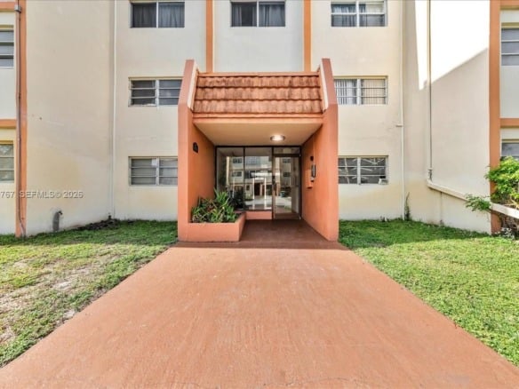 2451 NW 41st Ave # 304, Lauderhill FL 33313 — #A11799767