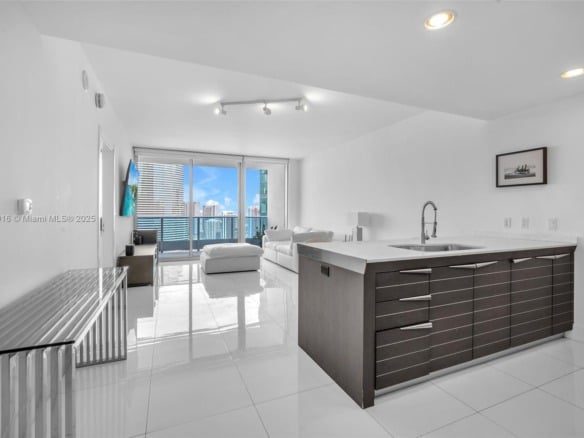 200 Biscayne Boulevard Way # 4012, Miami FL 33131 — #A11799916
