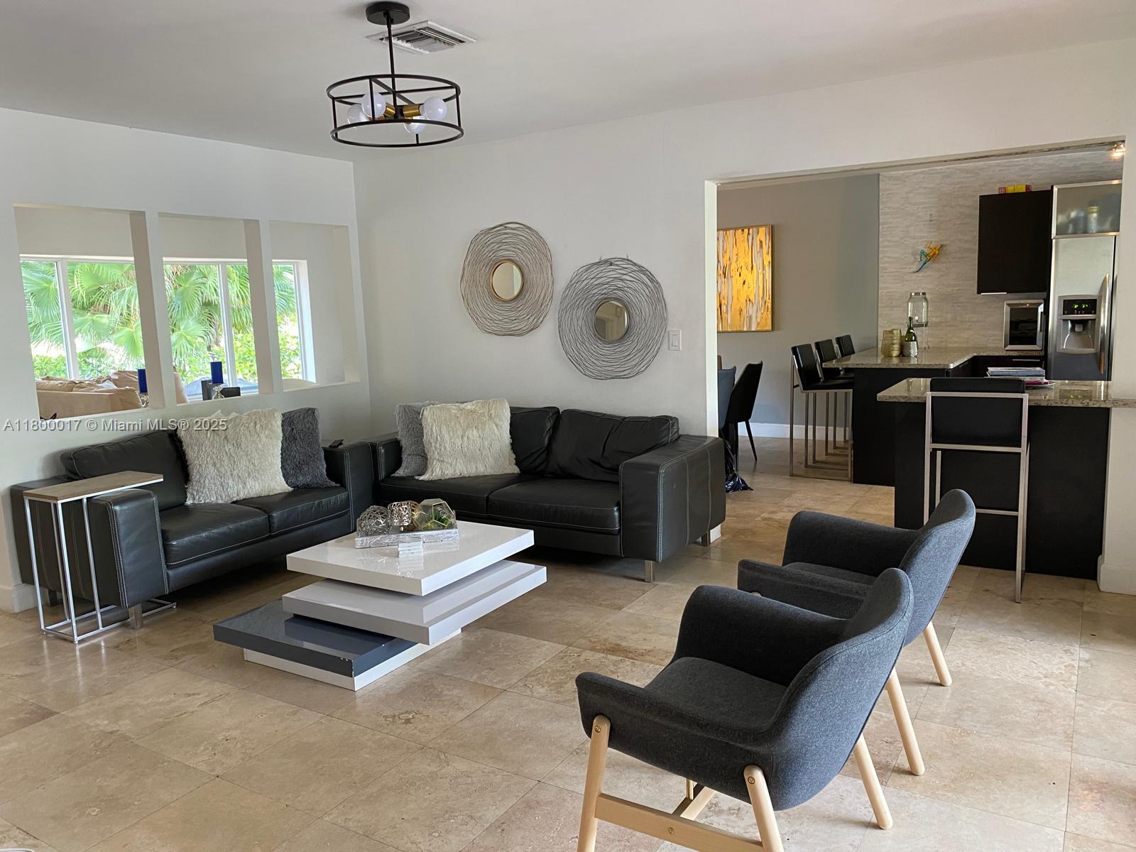 6dd28e9b-5177 1103 Washington St, Hollywood FL 33019 — #A11800017