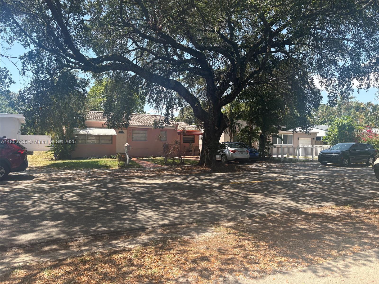 6dd28e9b-5190 2530 Washington St, Hollywood FL 33020 — #A11800735