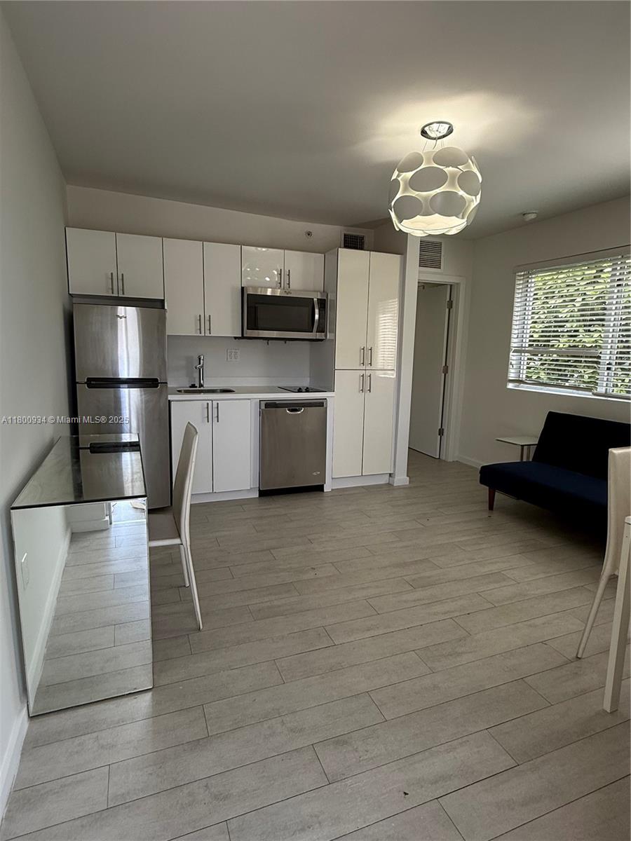 6dd28e9b-5195 1601 Meridian Ave # 101, Miami Beach FL 33139 — #A11800934