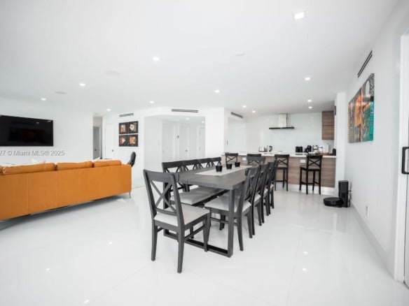 5600 Collins Ave # 14K, Miami Beach FL 33140 — #A11801027