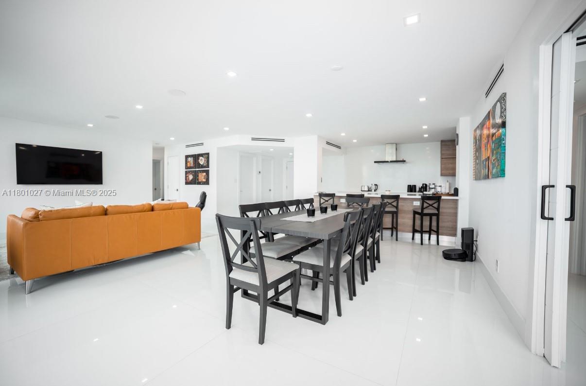6dd28e9b-5198 5600 Collins Ave # 14K, Miami Beach FL 33140 — #A11801027